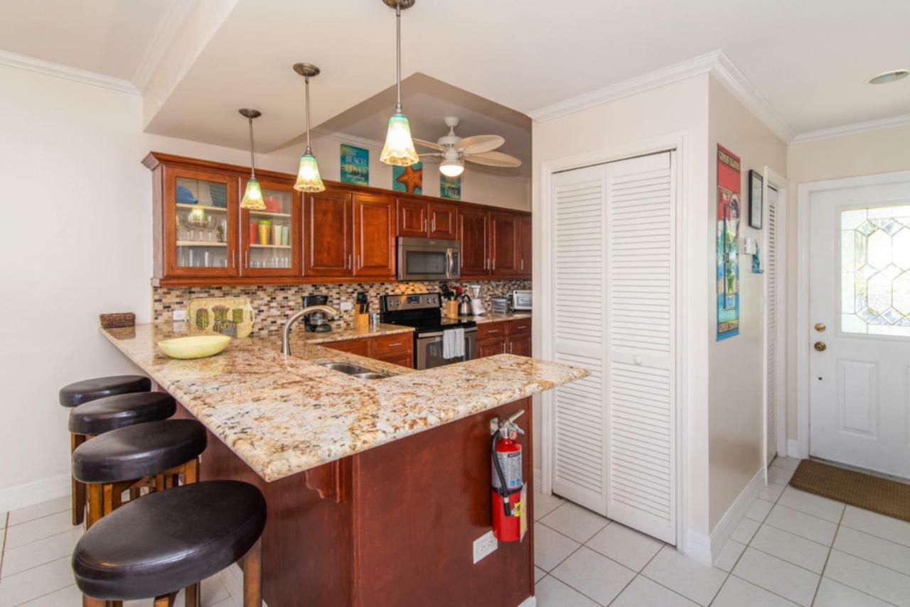 ג'ורג' טאון Grandview Condominiums מראה חיצוני תמונה