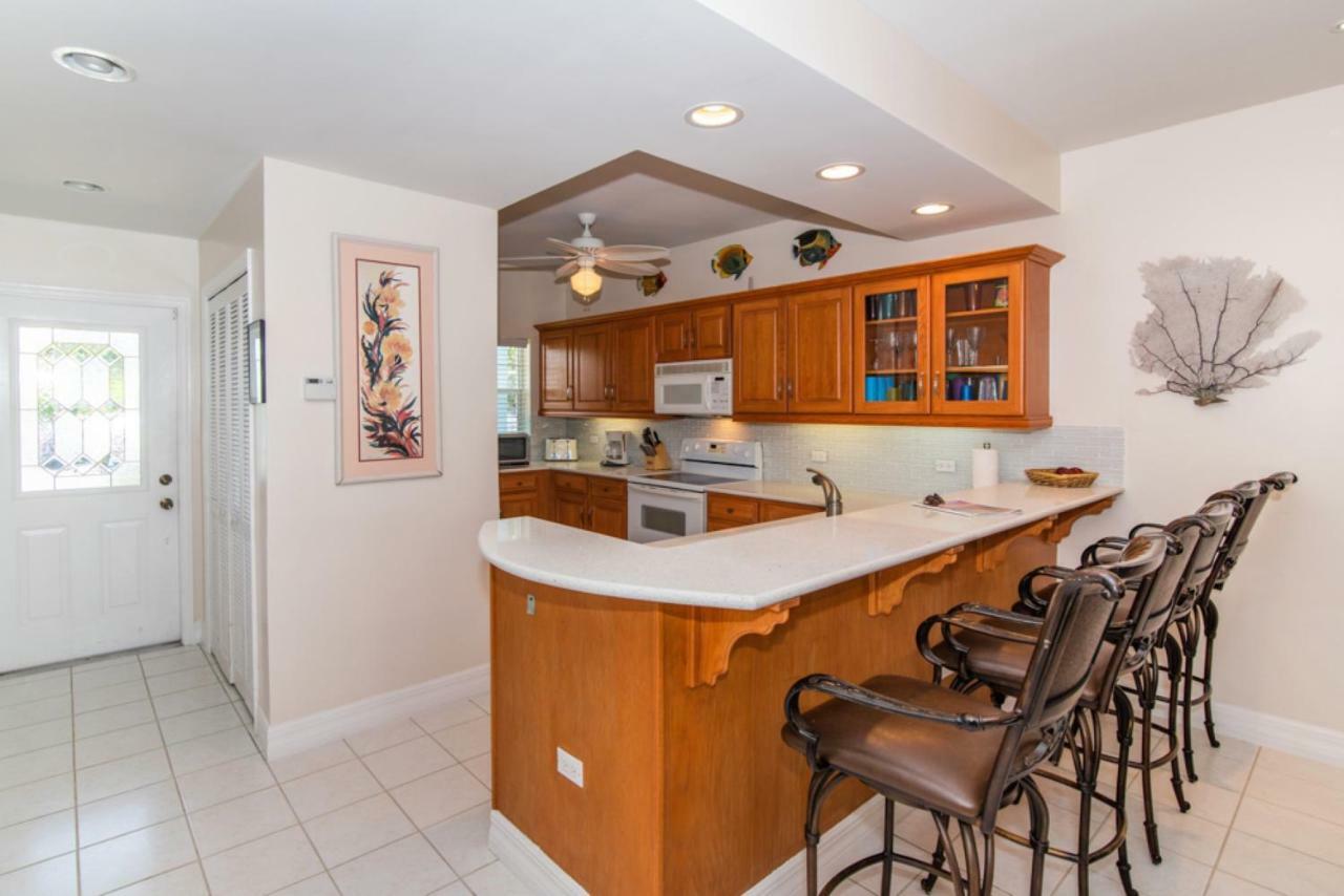 ג'ורג' טאון Grandview Condominiums מראה חיצוני תמונה