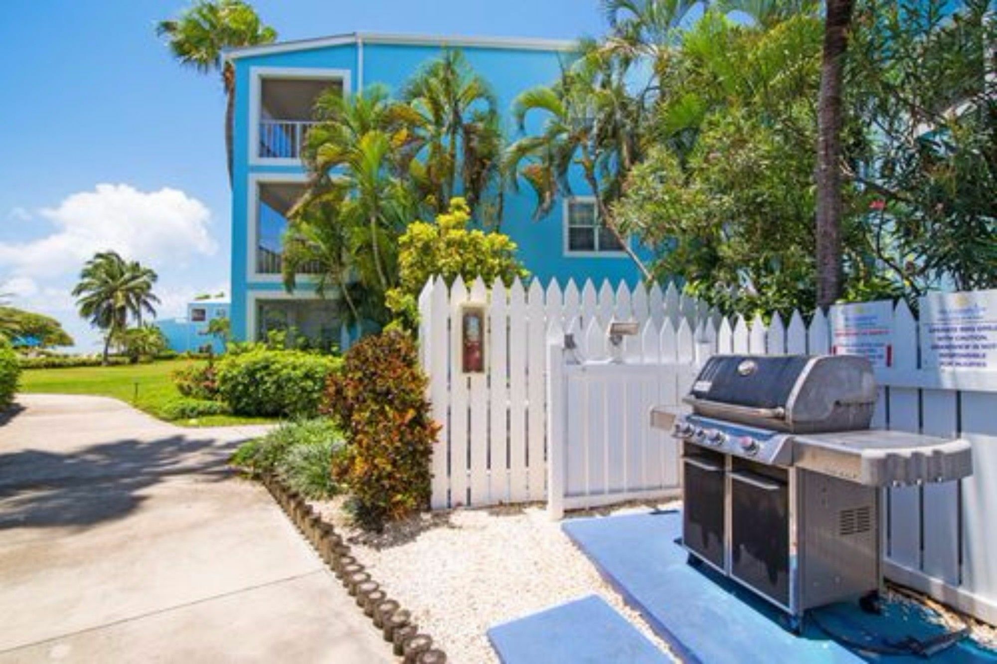 ג'ורג' טאון Grandview Condominiums מראה חיצוני תמונה